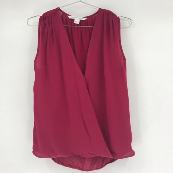 Diane Von Furstenberg Tops - Diane Von Furstenberg Sleeveless Silk Blouse Size Small